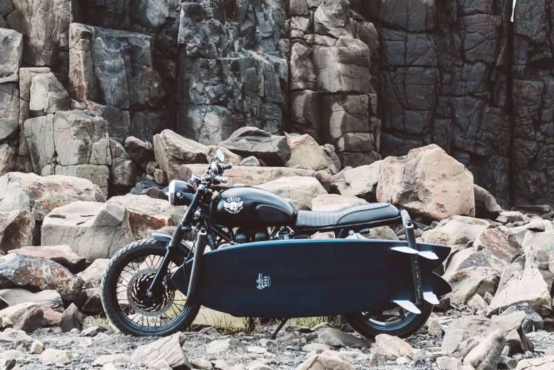 Фото мотоцикла модного серфера